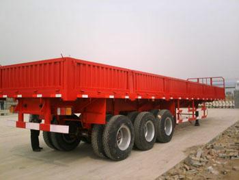 欄板半掛車(chē)