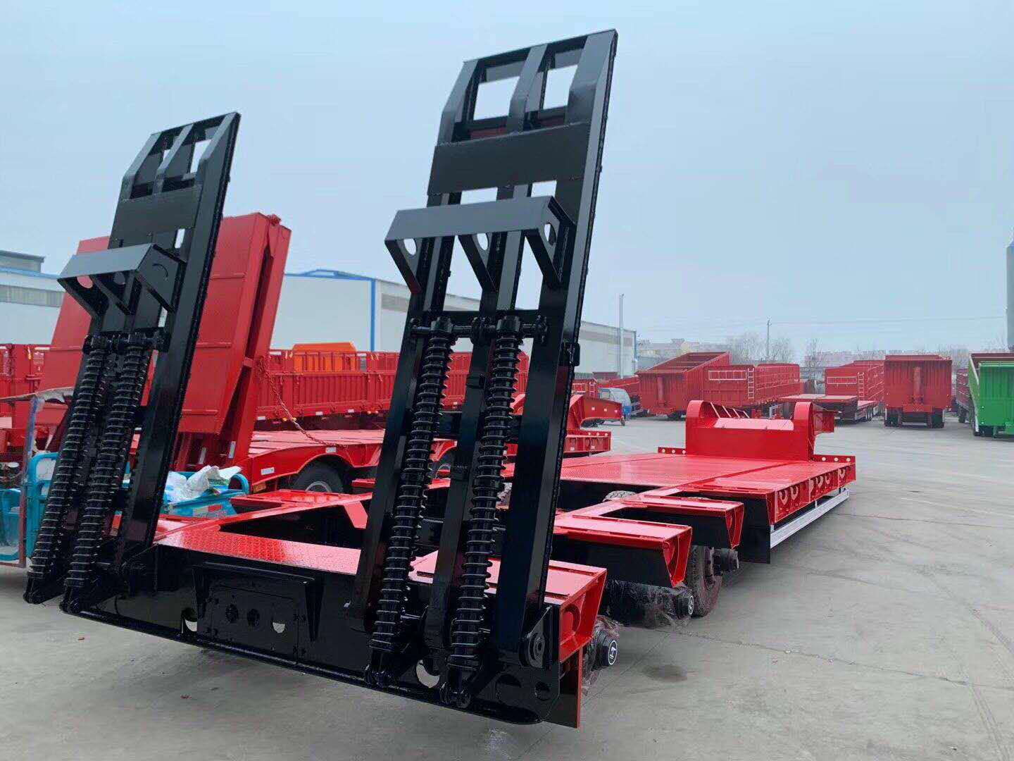 三線六軸低平板半掛車