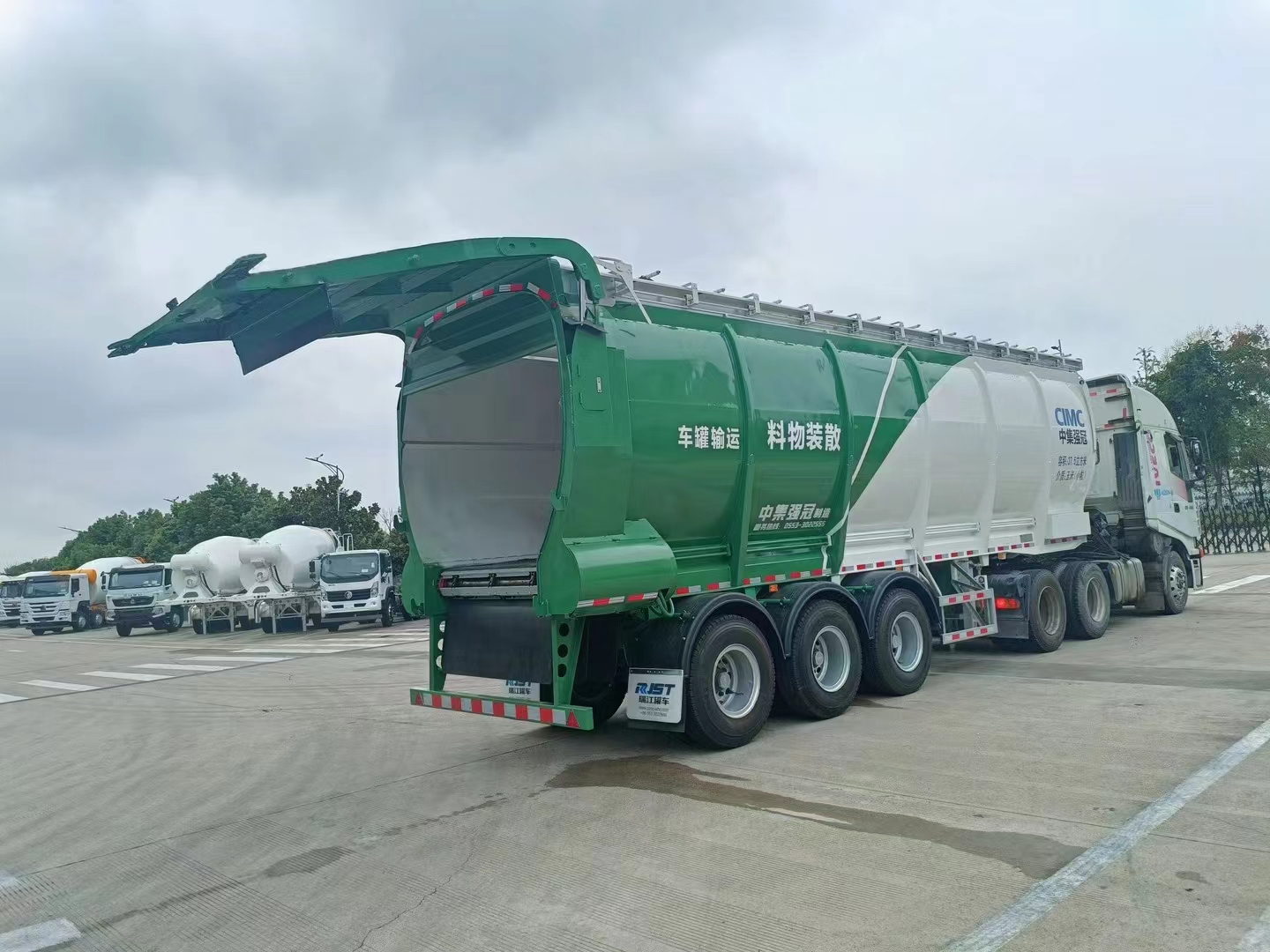 罐料物散裝半掛車(chē)